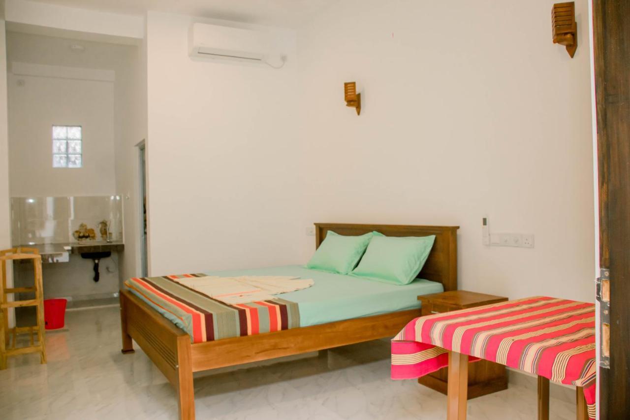 Navodya Guest Mirissa Hotel Exterior foto
