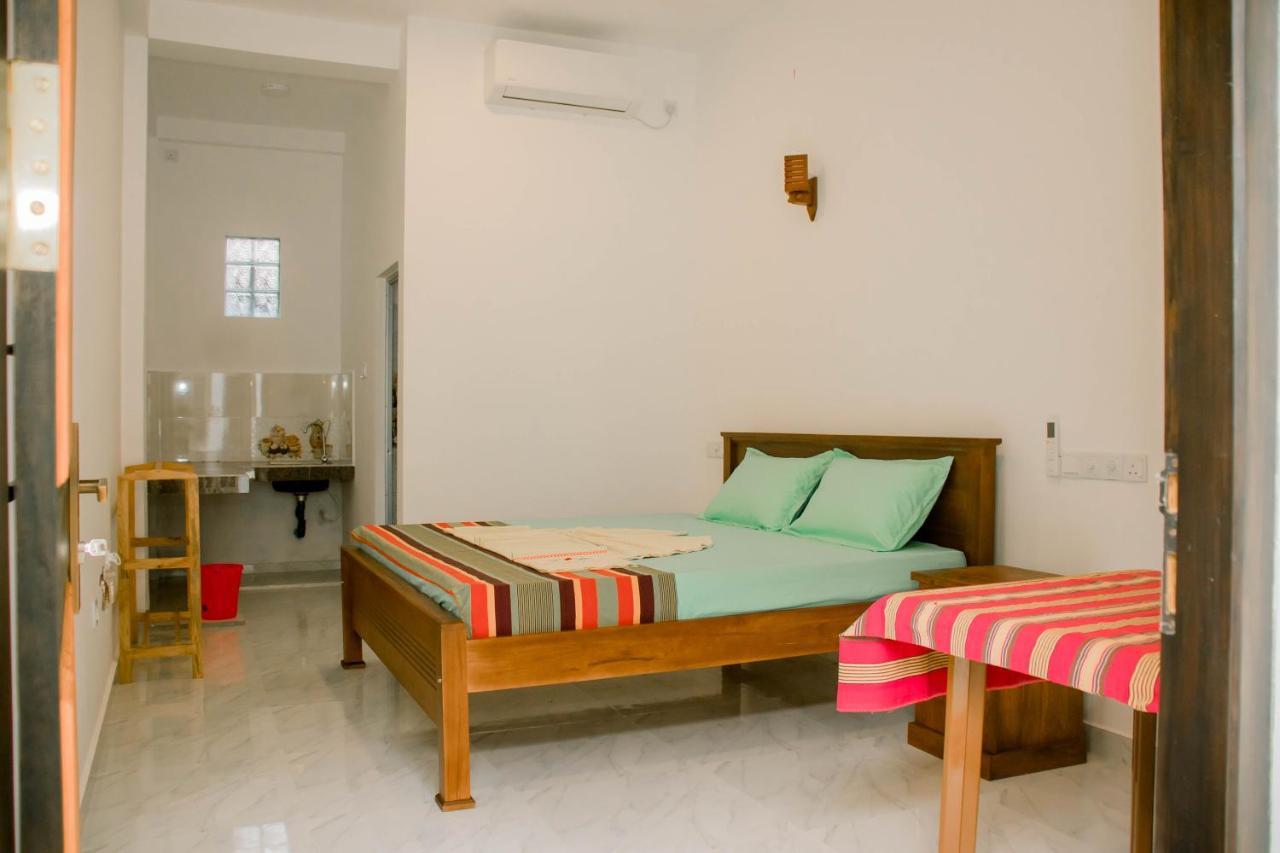 Navodya Guest Mirissa Hotel Exterior foto
